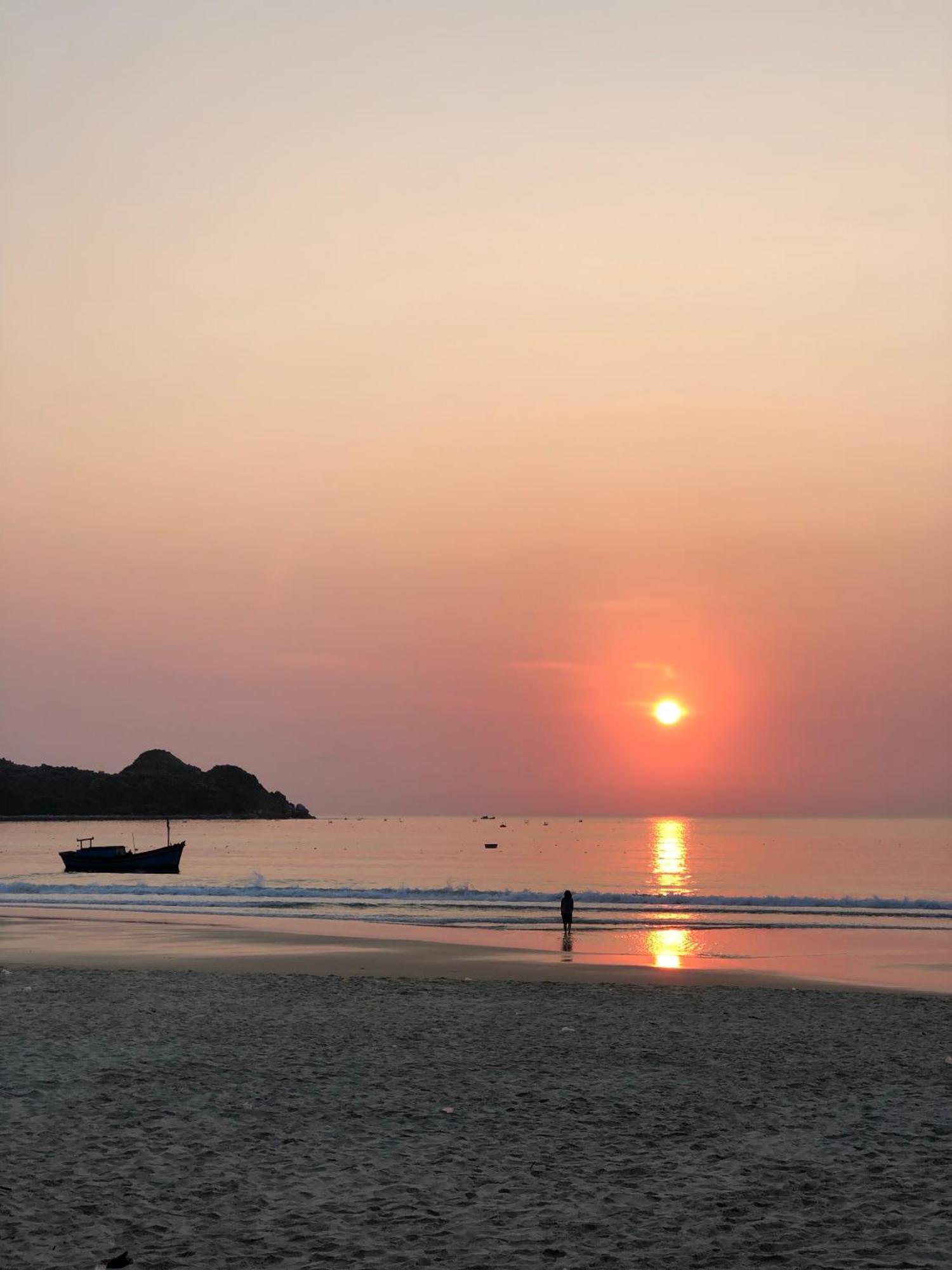 Robinson Beach Bungalow Vinh Hoa Buitenkant foto