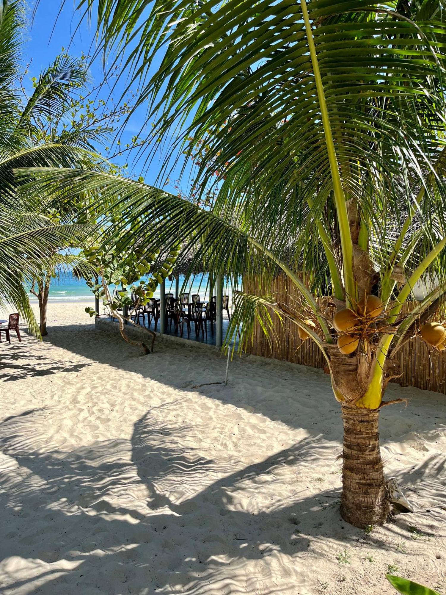 Robinson Beach Bungalow Vinh Hoa Buitenkant foto