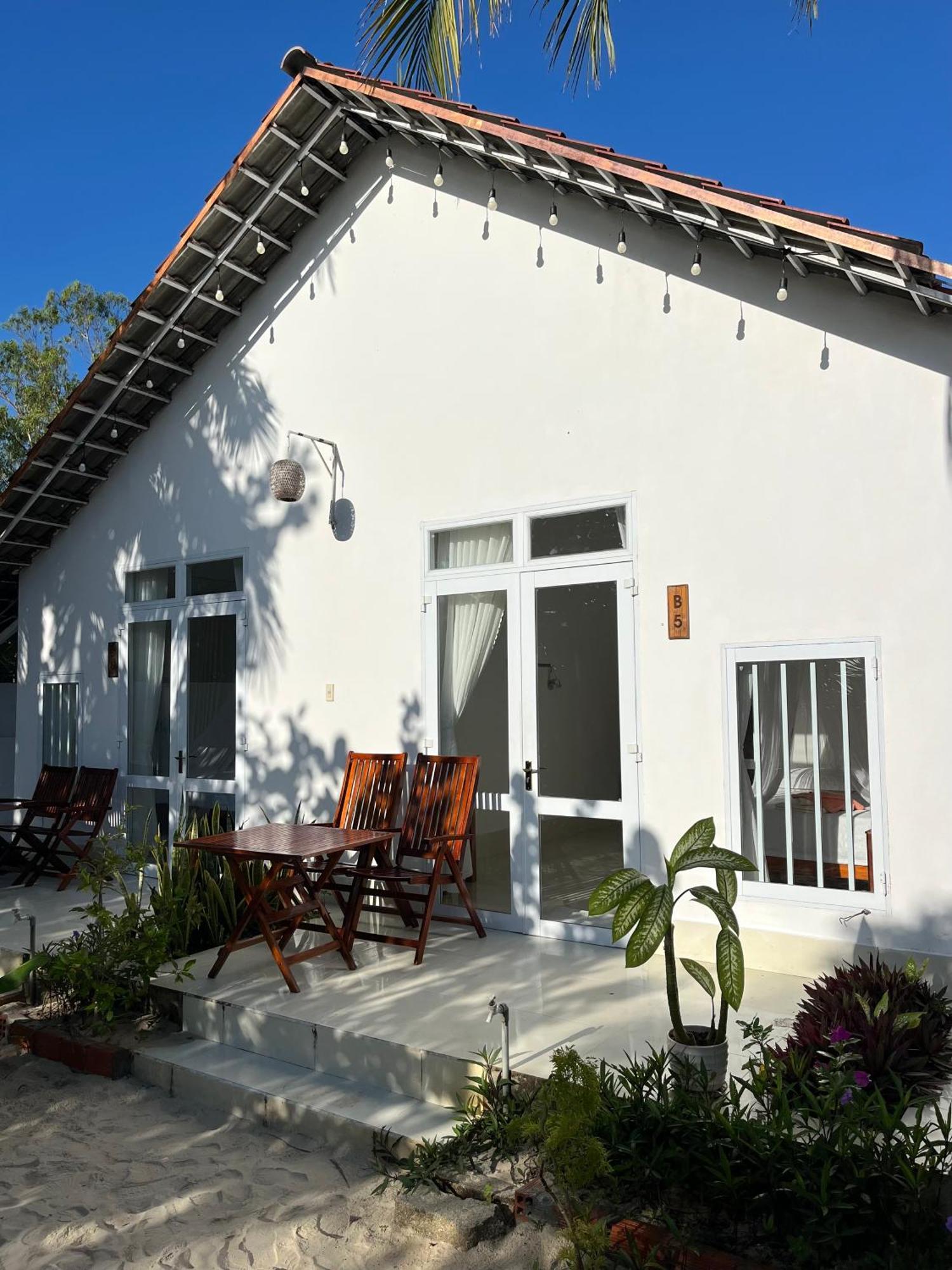 Robinson Beach Bungalow Vinh Hoa Buitenkant foto
