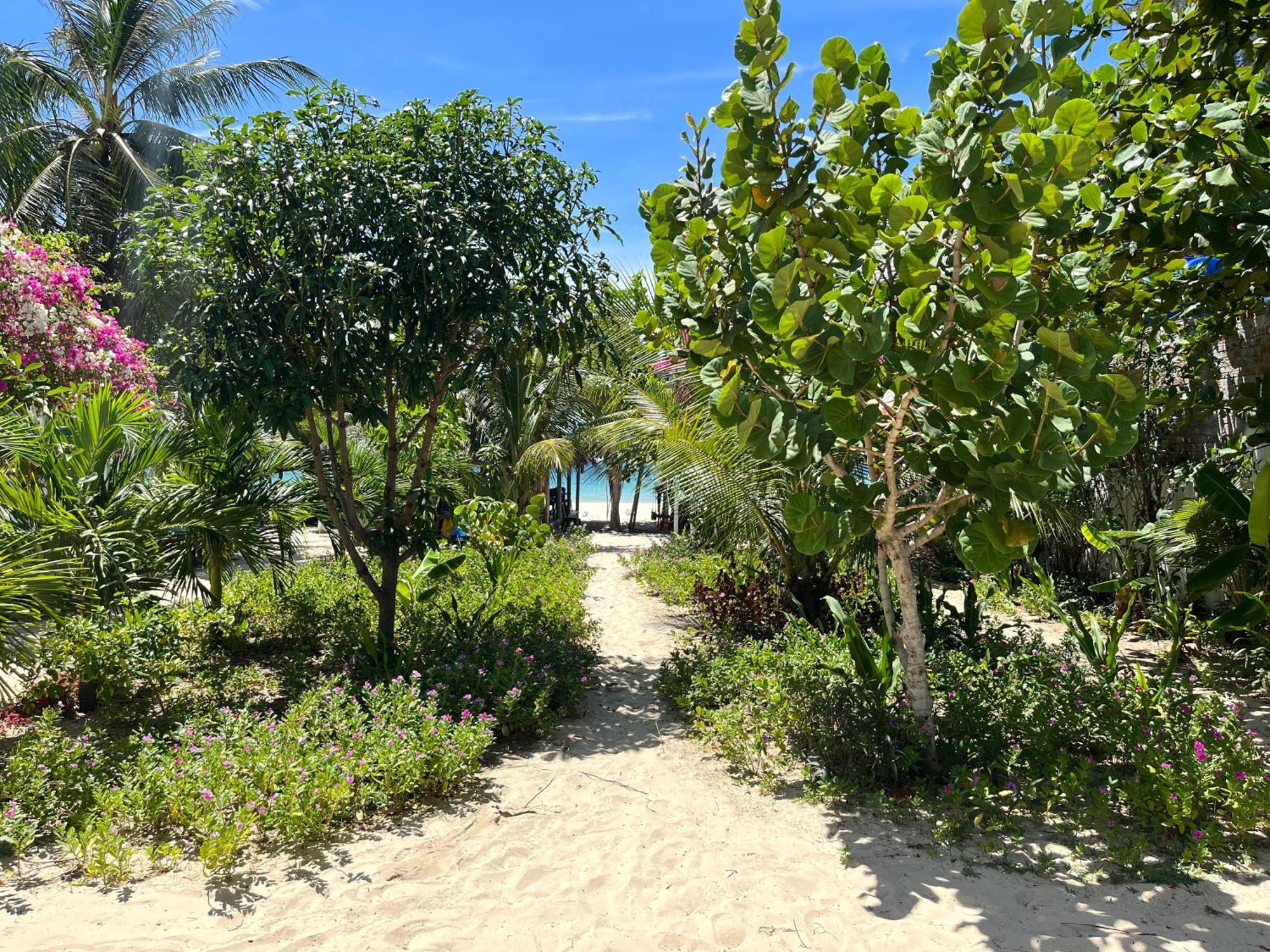 Robinson Beach Bungalow Vinh Hoa Buitenkant foto